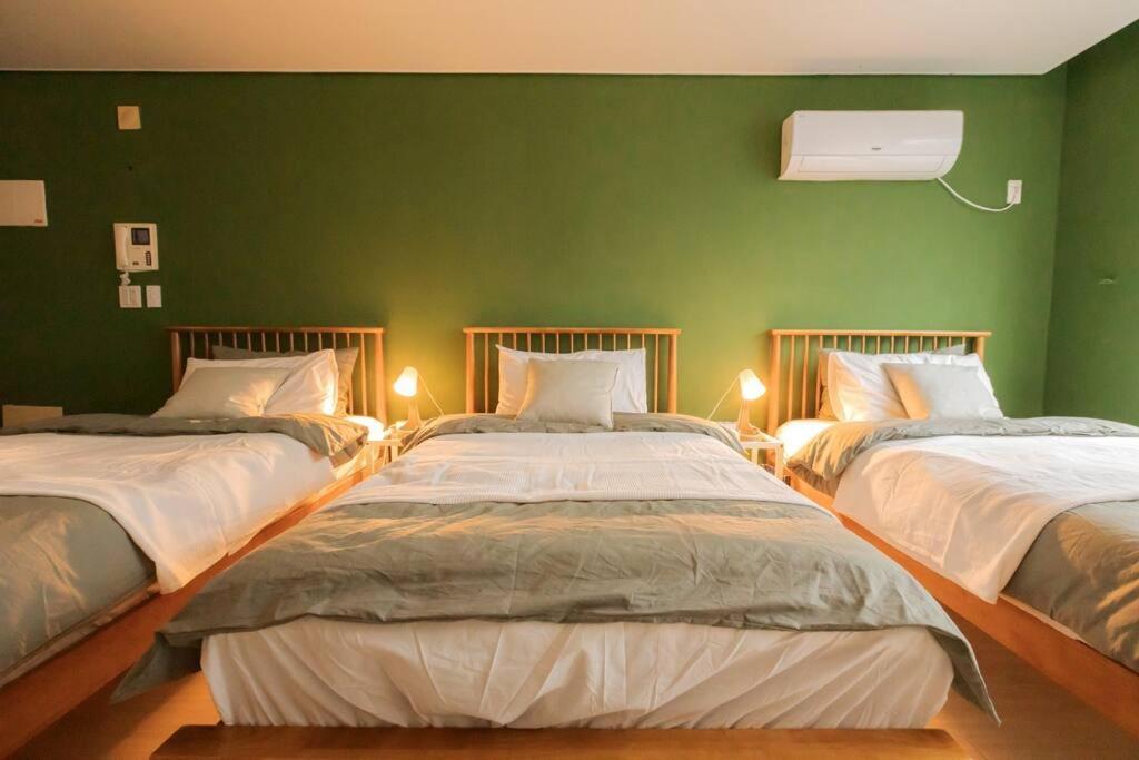 Apartment Mirae_stay 52 New Open 1 Queen + 2 Single Beds *